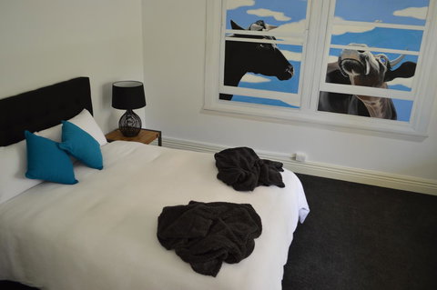 Two Cow Cottage Bed & Breakfast - Tourism Noosa 23