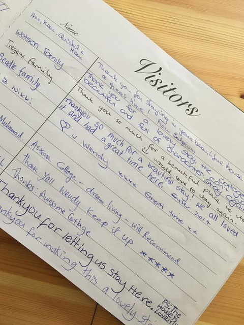 Two Cow Cottage Bed & Breakfast - Tourism Noosa 3