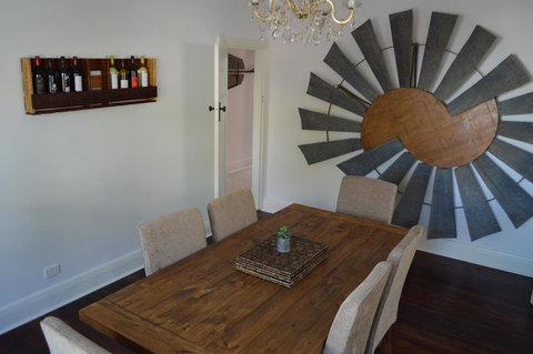 Two Cow Cottage Bed & Breakfast - Tourism Noosa 25