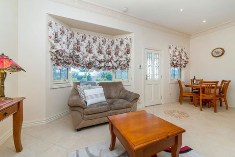 Barossa Vineyard Cottages - Tourism Noosa 17
