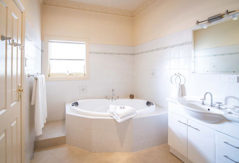 Barossa Vineyard Cottages - Tourism Noosa 33