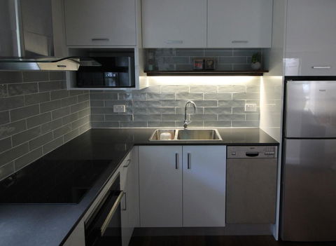 Boatsheds - Tourism Noosa 8