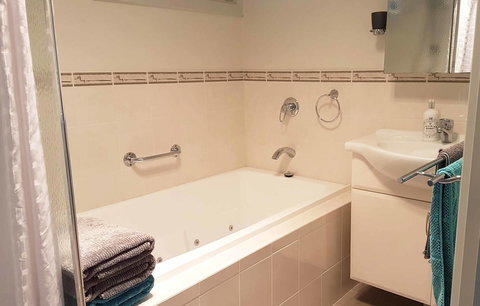 Admirals Inn - Tourism Noosa 5