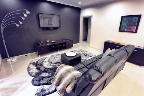 Casavino Luxury Villa - Tourism Noosa 0