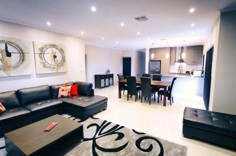 Casavino Luxury Villa - Tourism Noosa 3