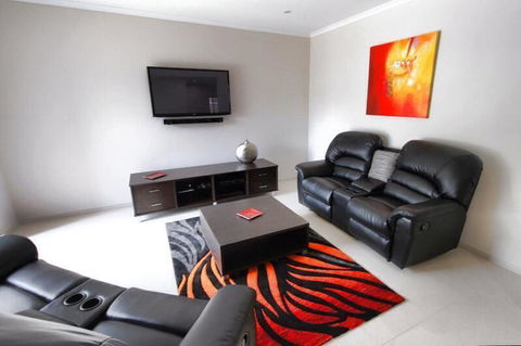 Casavino Luxury Villa - Tourism Noosa 24