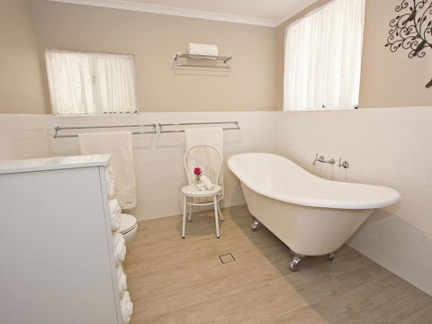 Queen's Cottage Barossa Valley - Tourism Noosa 17