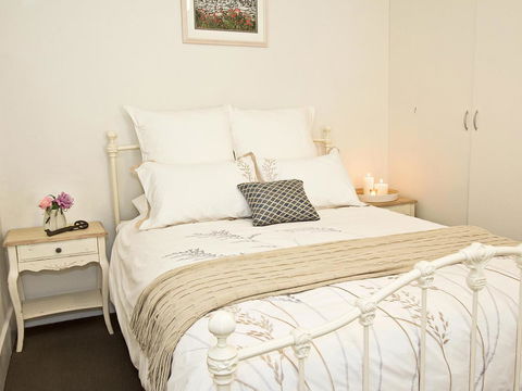 Queen's Cottage Barossa Valley - Tourism Noosa 5