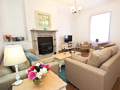 Queen's Cottage Barossa Valley - Tourism Noosa 13