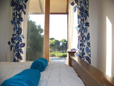Mallee Bark Retreat - Tourism Noosa 6
