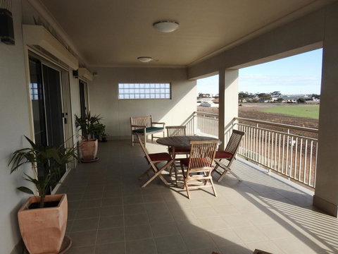 Rezare House Bed & Breakfast - Tourism Noosa 18