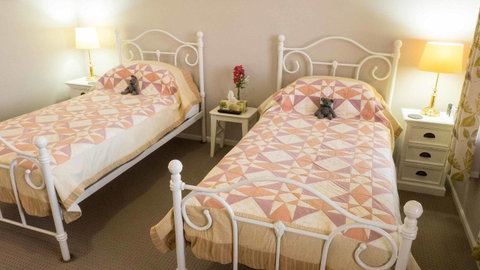 Rezare House Bed & Breakfast - Tourism Noosa 7