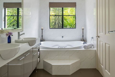 Barossa Shiraz Estate - Tourism Noosa 18