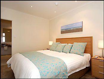 Lady Bay Hotel - Tourism Noosa 5
