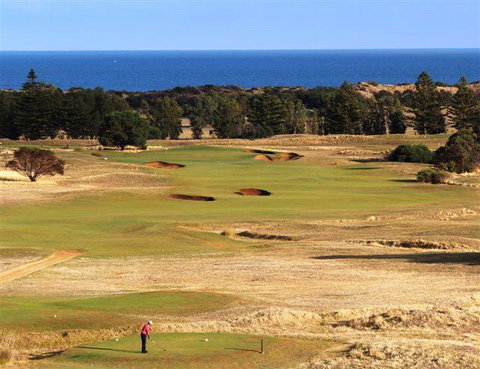 Lady Bay Hotel - Tourism Noosa 22