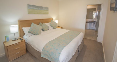 Lady Bay Hotel - Tourism Noosa 4