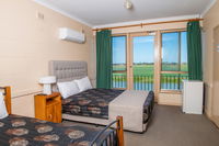 Book Tailem Bend Accommodation Vacations Tourism Noosa Tourism Noosa