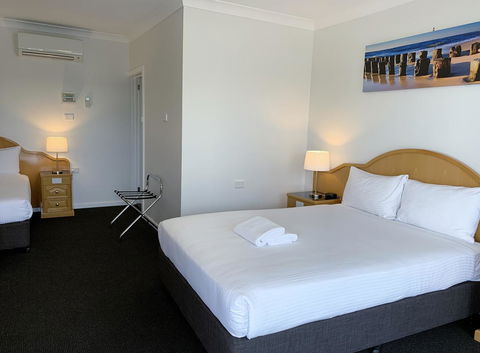 Hilton Beachfront Motel - Tourism Noosa 2