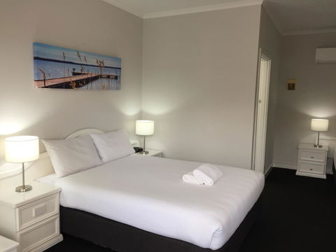 Hilton Beachfront Motel - Tourism Noosa 5