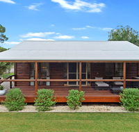The Log Cabin - 47 Jetty Road - Tourism Noosa