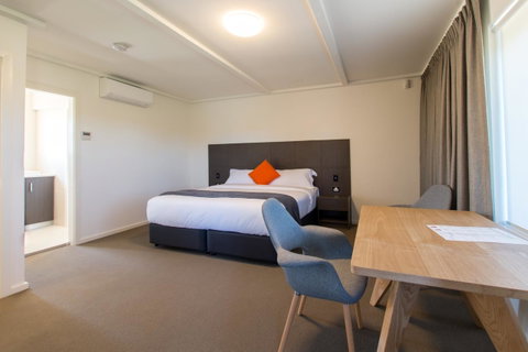 Mick O\'Sheas - Tourism Noosa 29
