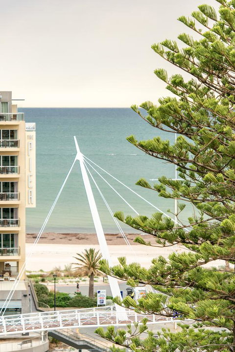 Beachside Luxury & Comfort, Ocean Views In Glenelg - Tourism Noosa 0