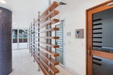 Beachside Luxury & Comfort, Ocean Views In Glenelg - Tourism Noosa 27