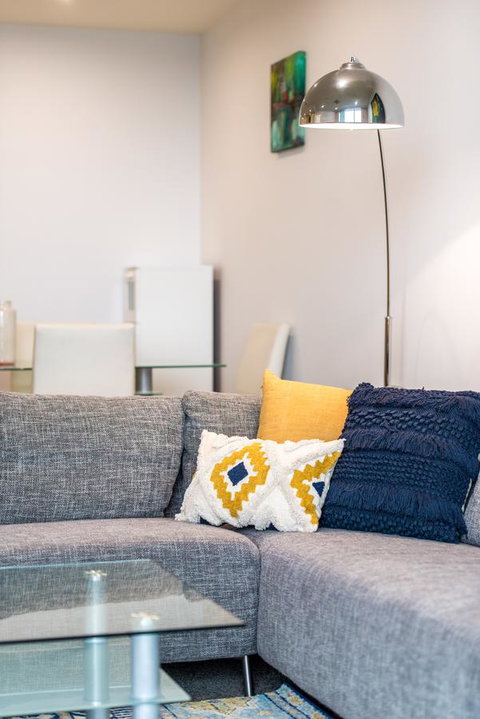 Beachside Luxury & Comfort, Ocean Views In Glenelg - Tourism Noosa 9