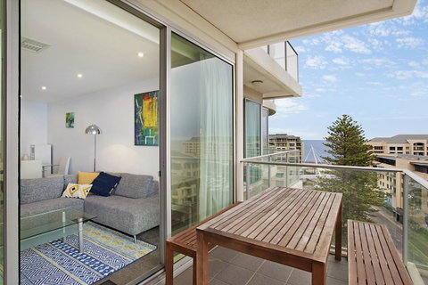 Beachside Luxury & Comfort, Ocean Views In Glenelg - Tourism Noosa 1
