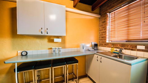 The Underground Motel - Tourism Noosa 14