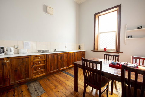 City Centre Motel Hotel - Tourism Noosa 4