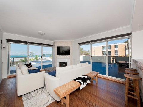 Ramada Resort By Wyndham Shoal Bay - Tourism Noosa 11