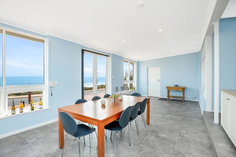 Salomon Sea Haus - Sellicks Beach - C21 SouthCoast Holidays - Tourism Noosa 5