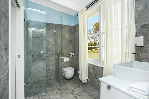 Salomon Sea Haus - Sellicks Beach - C21 SouthCoast Holidays - Tourism Noosa 4