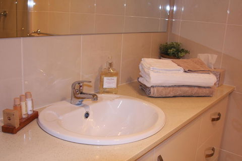 C And C Tanunda - Tourism Noosa 7