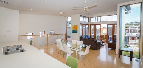 South Shores Yellowfin Villa 96 - South Shores Normanville - Tourism Noosa 10