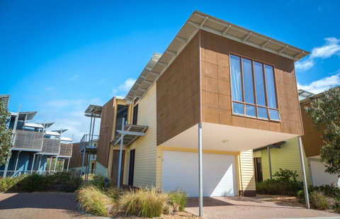 South Shores Yellowfin Villa 96 - South Shores Normanville - Tourism Noosa 16