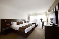 Book Parkes Accommodation Vacations Tourism Noosa Tourism Noosa