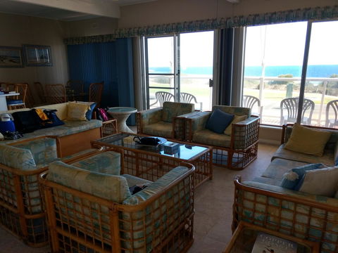 Seafront Shack - Tourism Noosa 12