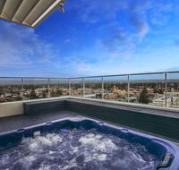 Glenelg Skyline Penthouse - Tourism Noosa