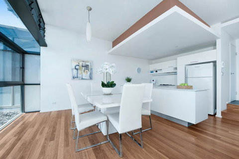 One Mile Retreat - Tourism Noosa 4