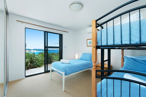 One Mile Retreat - Tourism Noosa 9