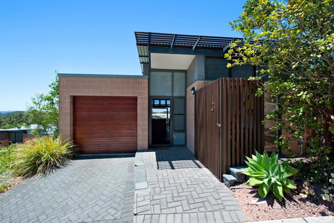 One Mile Retreat - Tourism Noosa 13