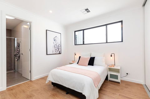 Brand New Affordable Luxury 3 Bedroom 3 Bathrooms House Close To Adelaide City, Chinatown, Beach, Adelaide Airport - Tourism Noosa 0