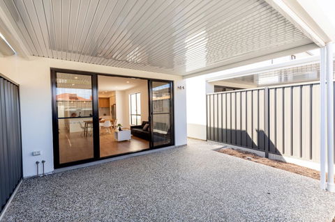 Brand New Affordable Luxury 3 Bedroom 3 Bathrooms House Close To Adelaide City, Chinatown, Beach, Adelaide Airport - Tourism Noosa 3