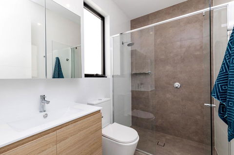 Brand New Affordable Luxury 3 Bedroom 3 Bathrooms House Close To Adelaide City, Chinatown, Beach, Adelaide Airport - Tourism Noosa 10
