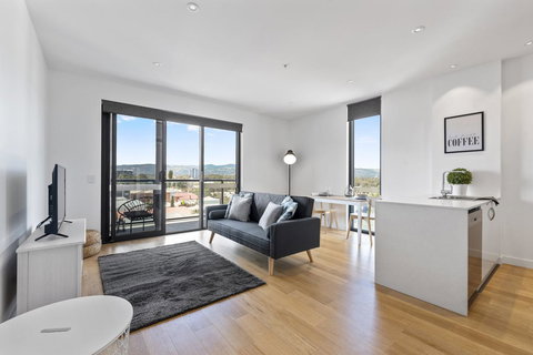 Views On Surflen - Tourism Noosa 0