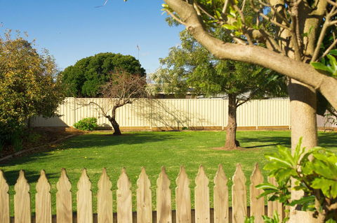 Ruby\'s Cottage - Tourism Noosa 21