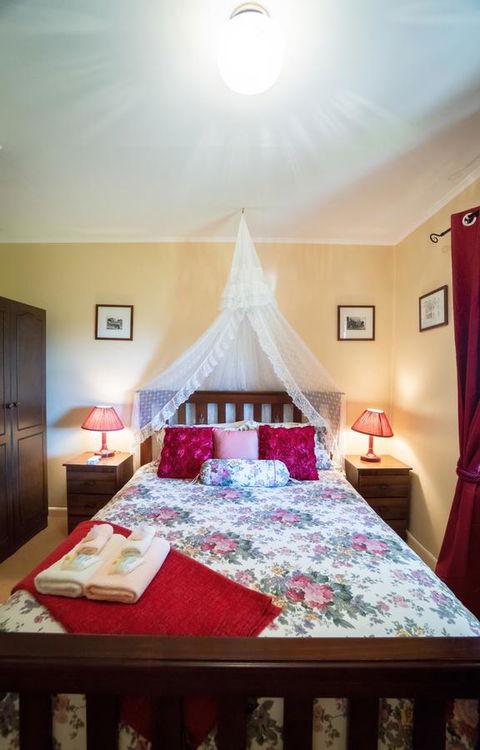 Ruby\'s Cottage - Tourism Noosa 11