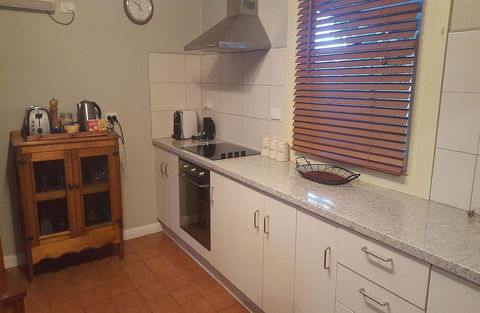 Ruby\'s Cottage - Tourism Noosa 4
